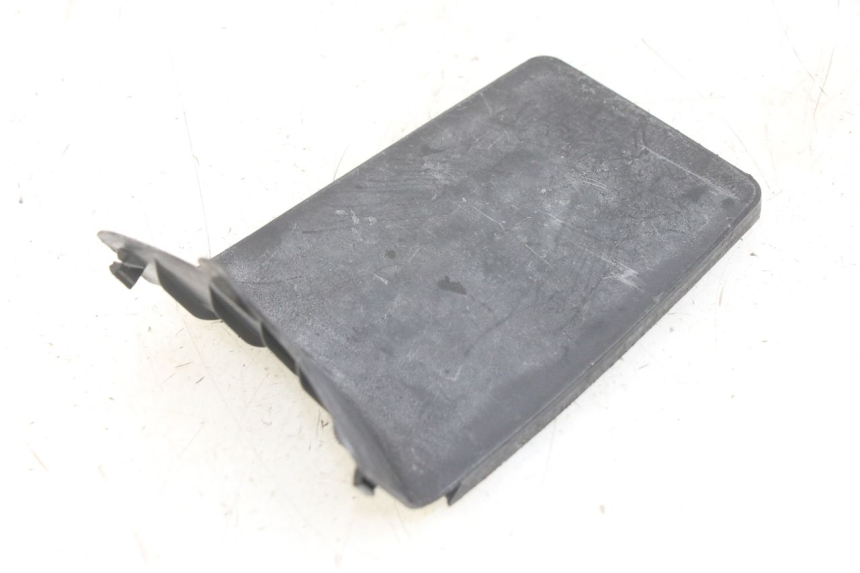 photo de COPERCHIO BATTERIA PEUGEOT KISBEE 4T 50 (2010 - 2017) - Zoom sullo stato d'uso