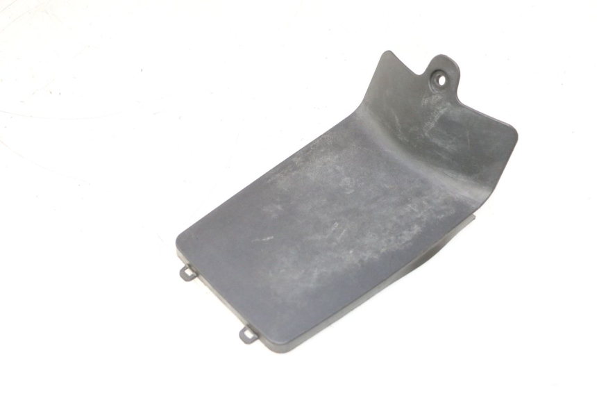 photo de BATTERIA COPERCHIO PEUGEOT KISBEE 4T 50 (2023 - 2026) - Dettaglio del componente