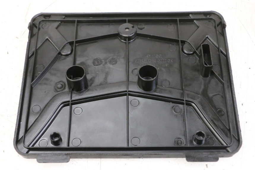 photo de COFANO BATTERIA KYMCO AGILITY 4T 50 (2018 - 2022) - Dettaglio del componente