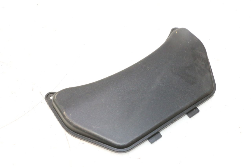 photo de BATTERIA COPERCHIO PIAGGIO LIBERTY IGET 4T 50 (2021 - 2025) - Zoom sullo stato d'uso