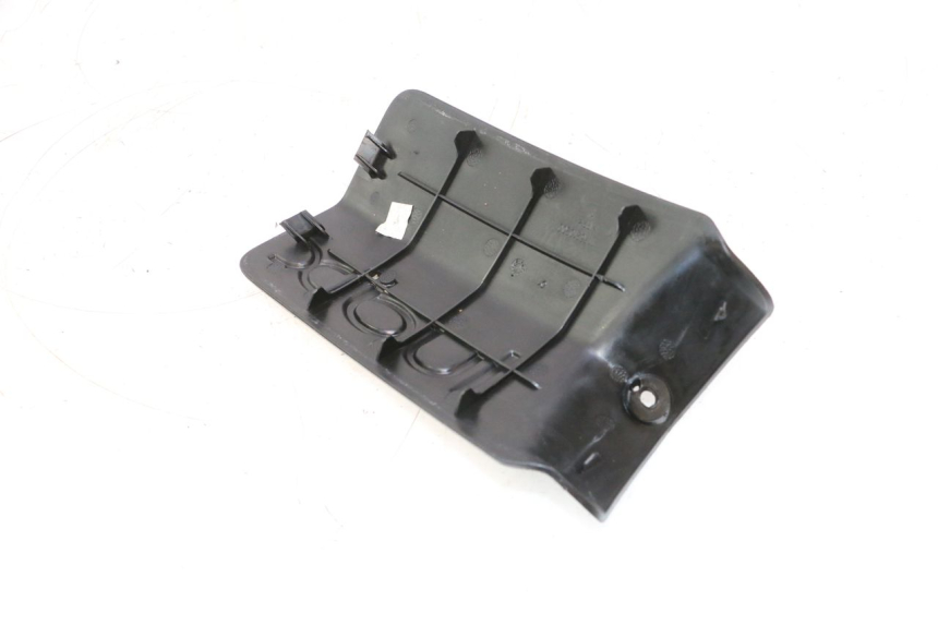 photo de COPERCHIO BATTERIA PEUGEOT LUDIX 50 (2008 - 2017) - Dettaglio del componente