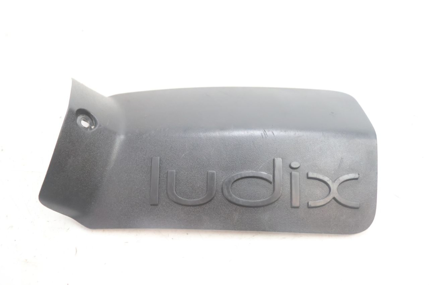 photo de COPERCHIO DELLA BATTERIA PEUGEOT LUDIX 50 (2005 - 2007) - Vista principale