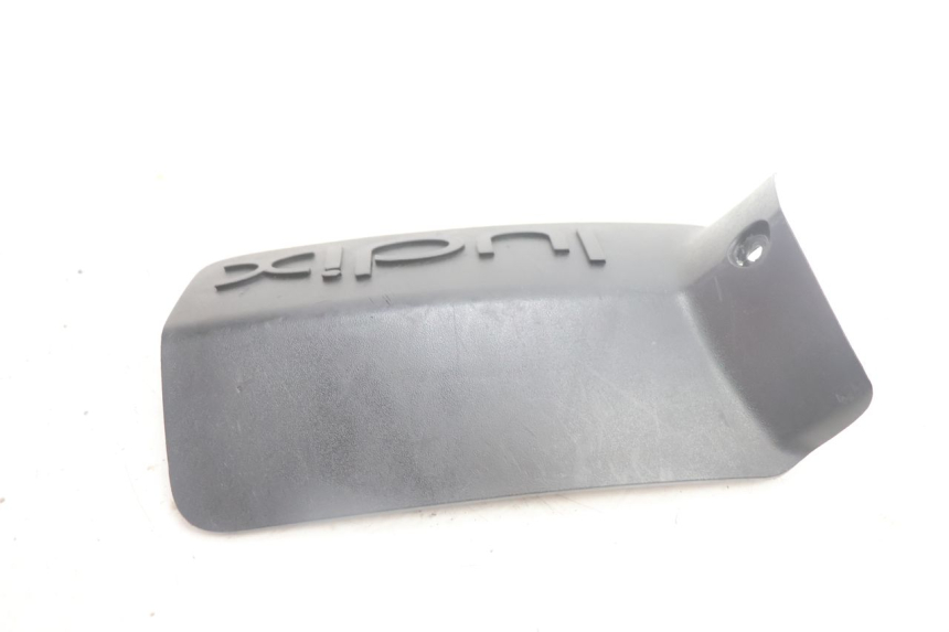 photo de COPERCHIO DELLA BATTERIA PEUGEOT LUDIX 50 (2005 - 2007) - Zoom sullo stato d'uso