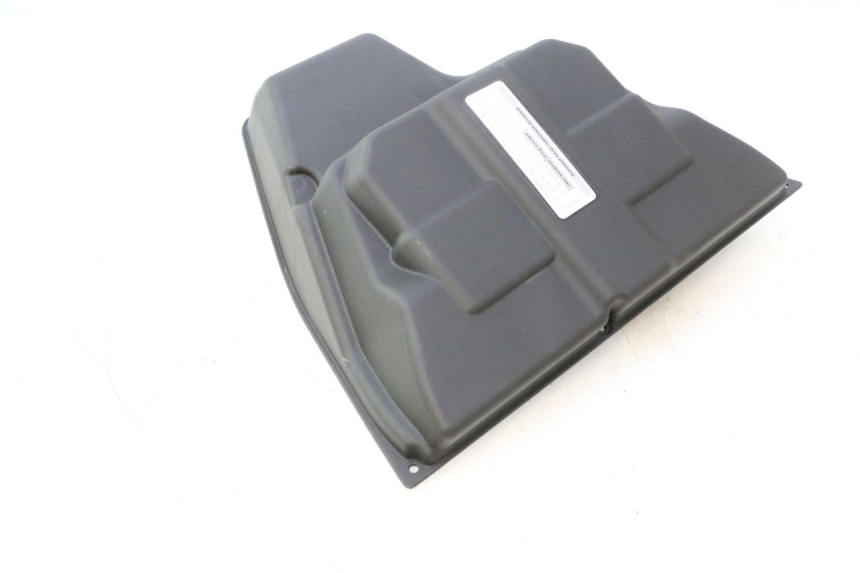 photo de BATTERIA COPERCHIO PIAGGIO MP3 HPE 530 (2022 - 2026) - Primo piano tecnico