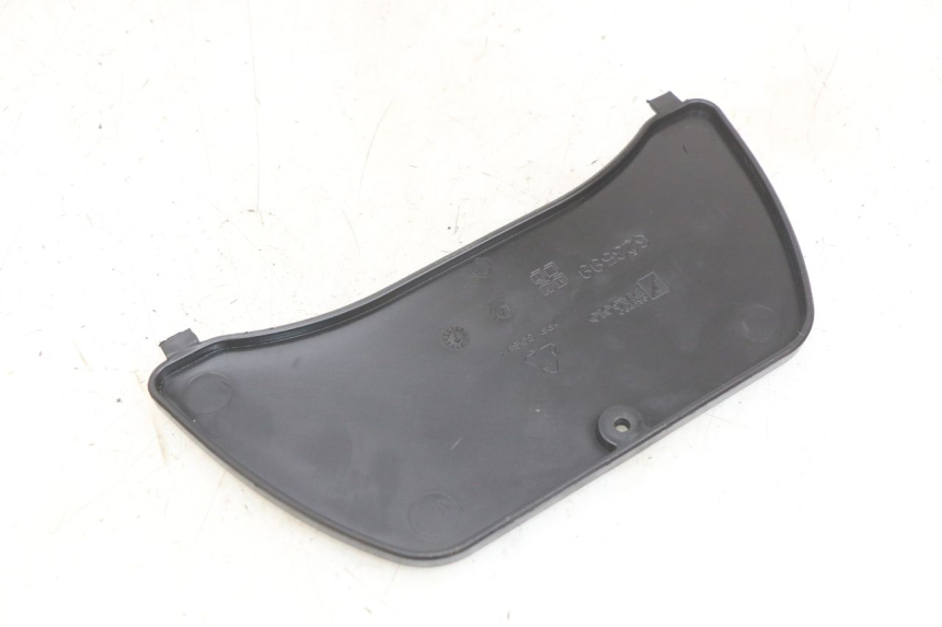 photo de COPERCHIO BATTERIA PIAGGIO MP3 LT 400 (2007 - 2012) - Dettaglio del componente