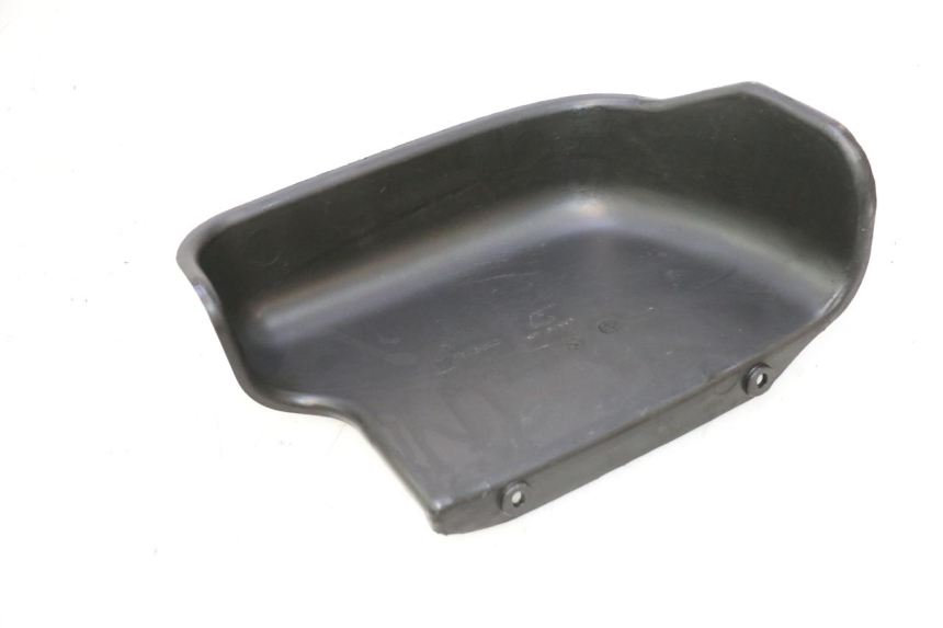 photo de BATTERIA COPERCHIO PIAGGIO MP3 LT 300 (2010 - 2016) - Dettaglio del componente
