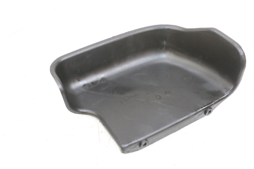 photo de BATTERIA COPERCHIO PIAGGIO MP3 RL 250 (2006 - 2010) - Zoom sullo stato d'uso