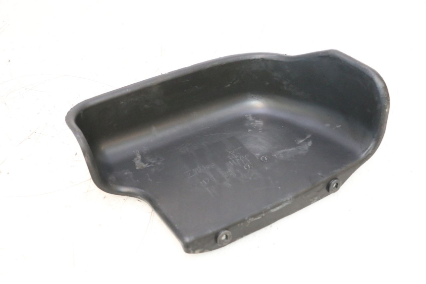 photo de BATTERIA COPERCHIO PIAGGIO MP3 RL 250 (2006 - 2010) - Primo piano tecnico