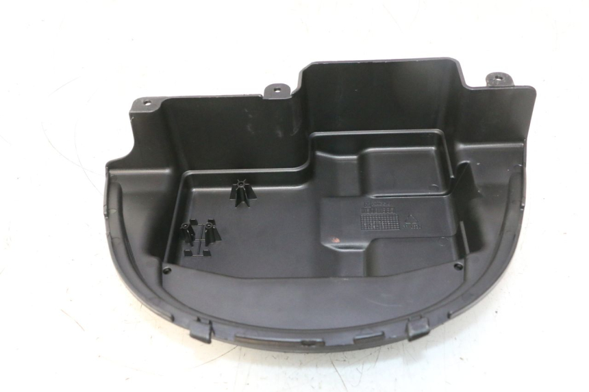 photo de BATTERIA COPERCHIO PIAGGIO MP3 500 (2016 - 2018) - Altra angolazione