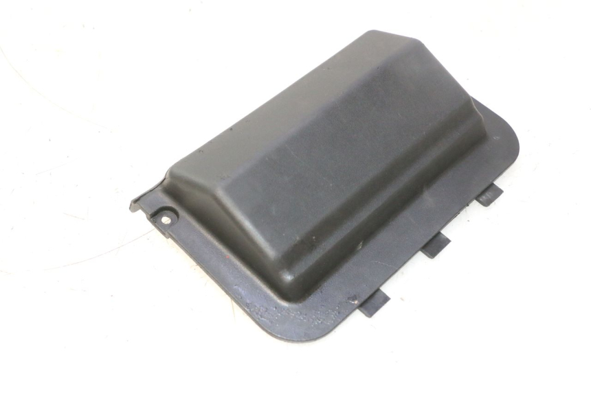 photo de COPERCHIO BATTERIA PIAGGIO NEW TYPHOON 50 (2018 - 2021) - Altra angolazione