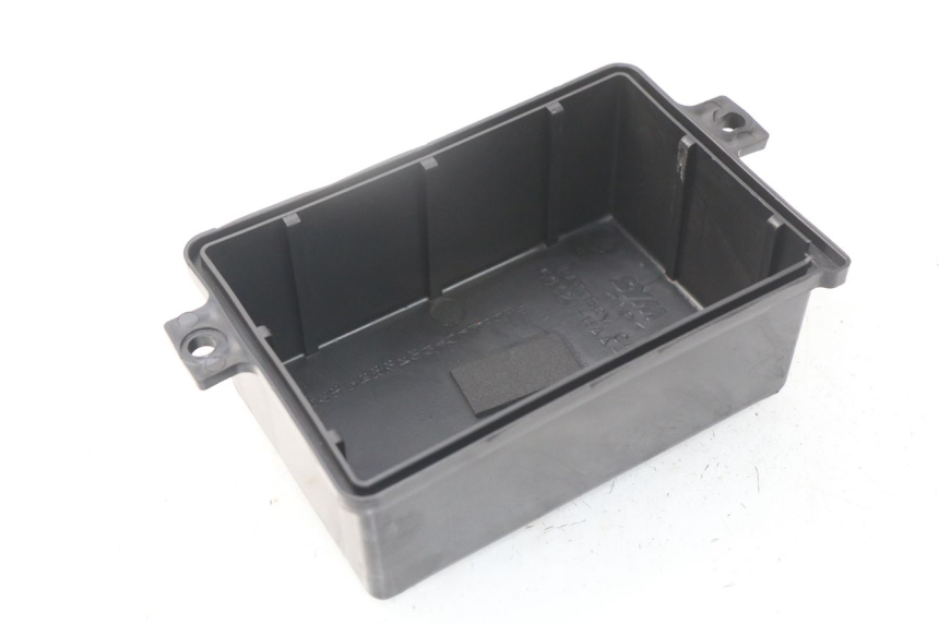 photo de COPERCHIO BATTERIA SYM ORBIT III 3 4T 50 (2018 - 2021) - Vista principale