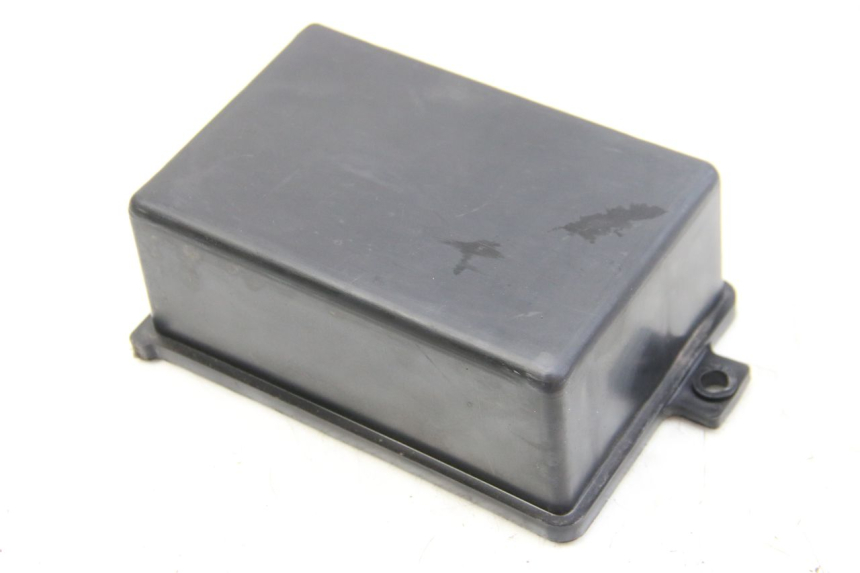 photo de BATTERIA COPERCHIO SYM ORBIT III 3 4T 50 (2021 - 2025) - Altra angolazione