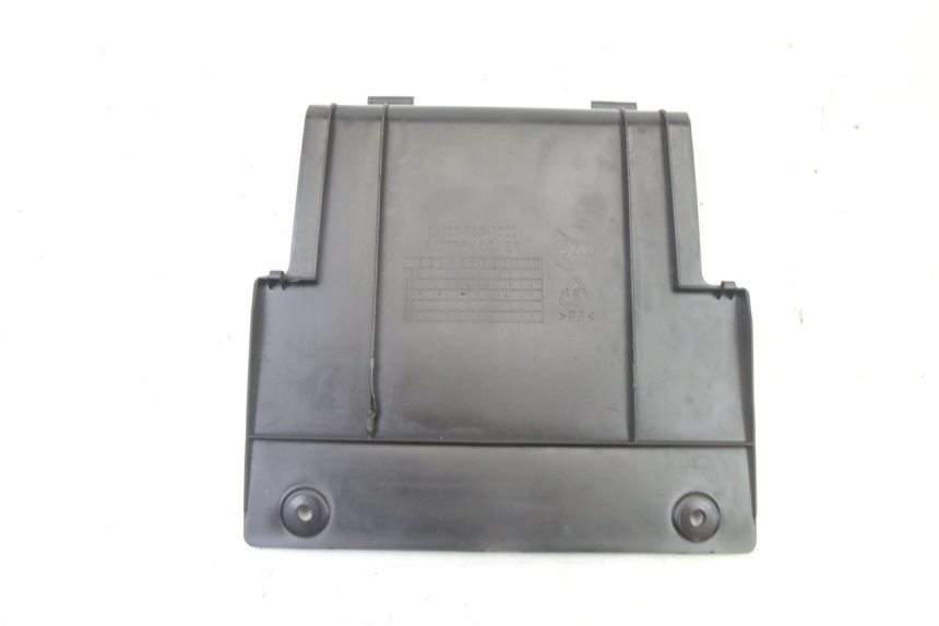 photo de BATTERIA COPERCHIO SYM ORBIT III 3 4T 50 (2021 - 2025) - Zoom sullo stato d'uso