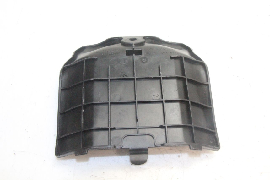 photo de BATTERIA COPERCHIO HONDA PCX (JF28) 125 (2009 - 2011) - Zoom sullo stato d'uso