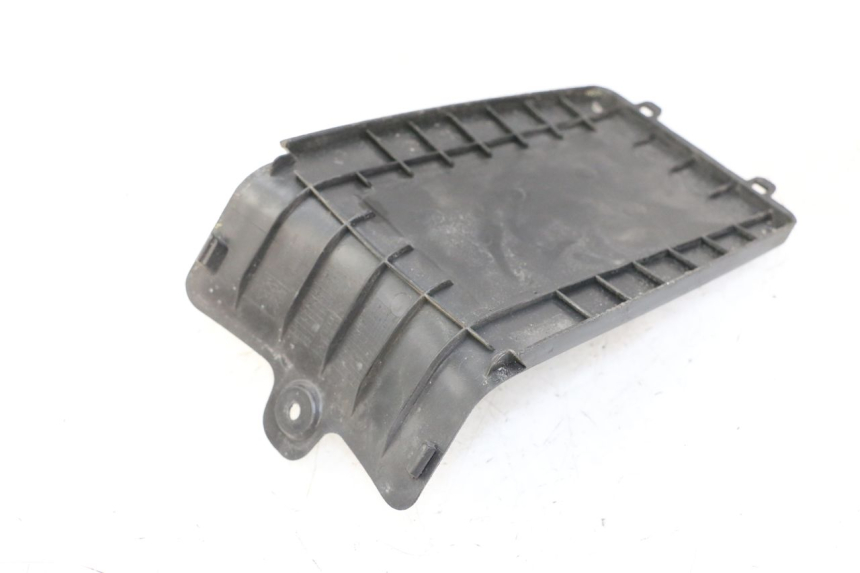 photo de COPERCHIO BATTERIA PEUGEOT KISBEE 4T 50 (2018 - 2022) - Zoom sullo stato d'uso