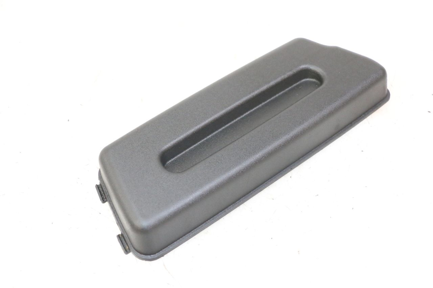 photo de COPERCHIO BATTERIA PIAGGIO FLY 2T 50 (2004 - 2017) - Vista principale