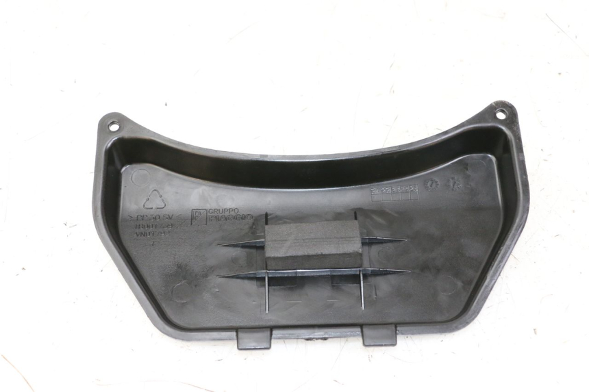 photo de BATTERIA COPERCHIO PIAGGIO LIBERTY IGET 4T 50 (2021 - 2025) - Dettaglio del componente