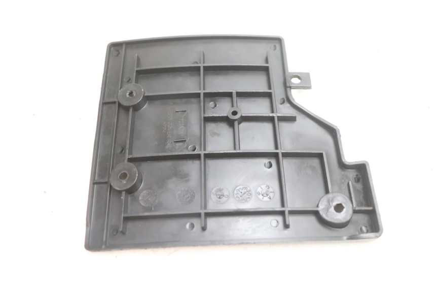 photo de COPERCHIO BATTERIA TNT MOTOR ROMA 10' 2T 50 (2011 - 2018) - Zoom sullo stato d'uso