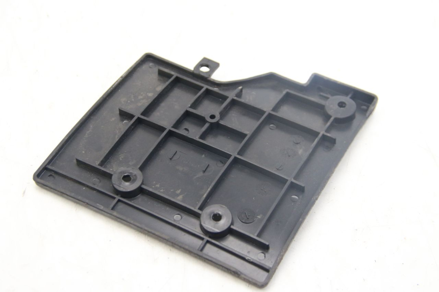 photo de COPERCHIO BATTERIA TNT MOTOR ROMA 10' 4T 50 (2019 - 2022) - Altra angolazione