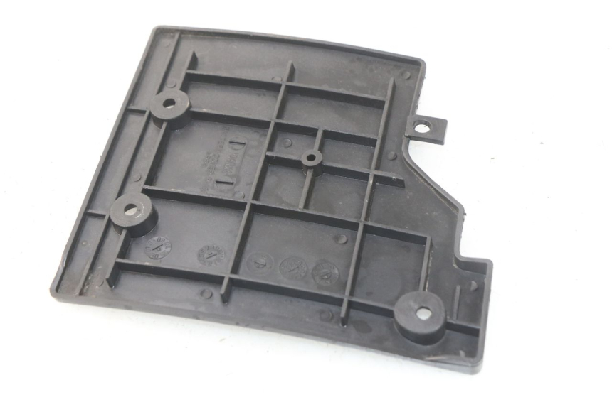 photo de COPERCHIO BATTERIA TNT MOTOR ROMA 12' 2T 50 (2007 - 2018) - Dettaglio del componente