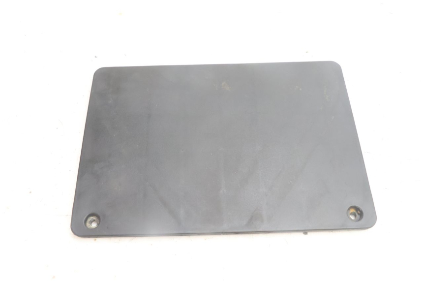 photo de BATTERIA COPERCHIO JM MOTORS SANTANA EVO 50 (2024 - 2026) - Dettaglio del componente