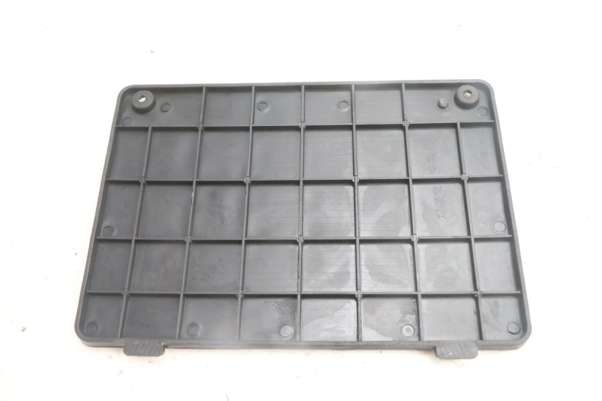 photo de BATTERIA COPERCHIO JM MOTORS SANTANA EVO 50 (2024 - 2026) - Zoom sullo stato d'uso