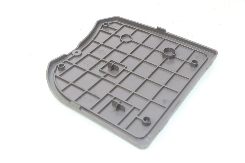 photo de COPERCHIO BATTERIA JM MOTORS SC 4T 50 (2012 - 2017) - Dettaglio del componente