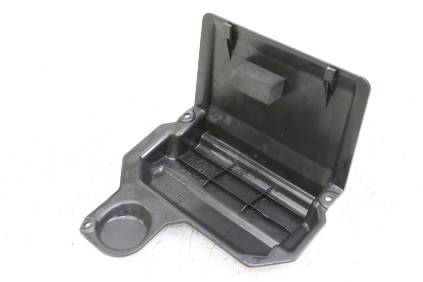 photo de BATTERIA COPERCHIO APRILIA SR MOTARD 50 (2012 - 2018) - Dettaglio del componente