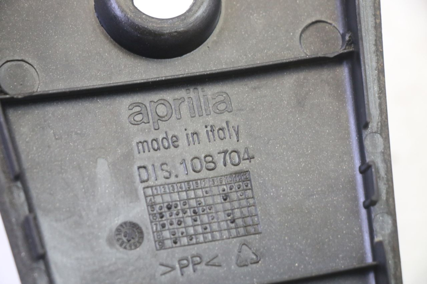 photo de BATTERIA COPERCHIO APRILIA SR R 2T LC 50 (2018 - 2021) - Primo piano tecnico