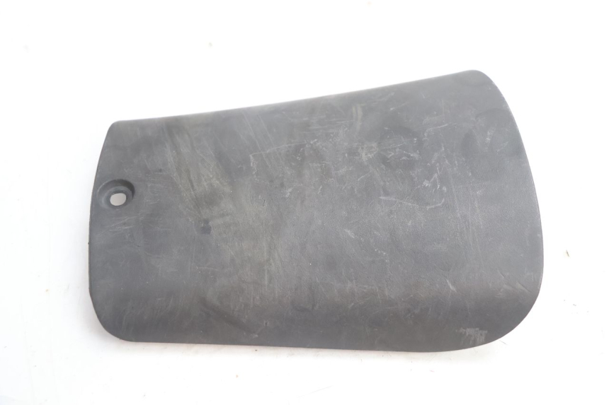 photo de COPERCHIO BATTERIA PEUGEOT TKR TREKKER FURIOUS 50 (2005 - 2014) - Dettaglio del componente
