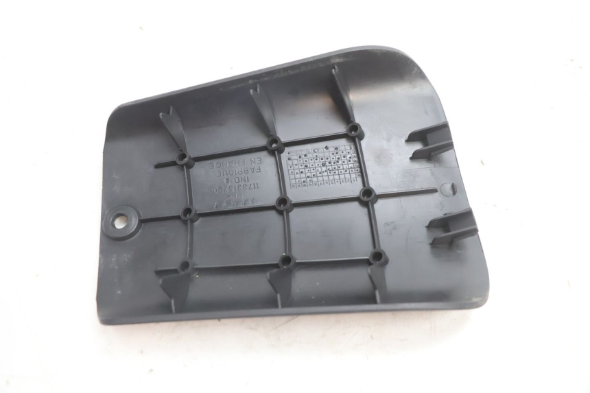 photo de COPERCHIO BATTERIA PEUGEOT TKR TREKKER FURIOUS 50 (2005 - 2014) - Altra angolazione