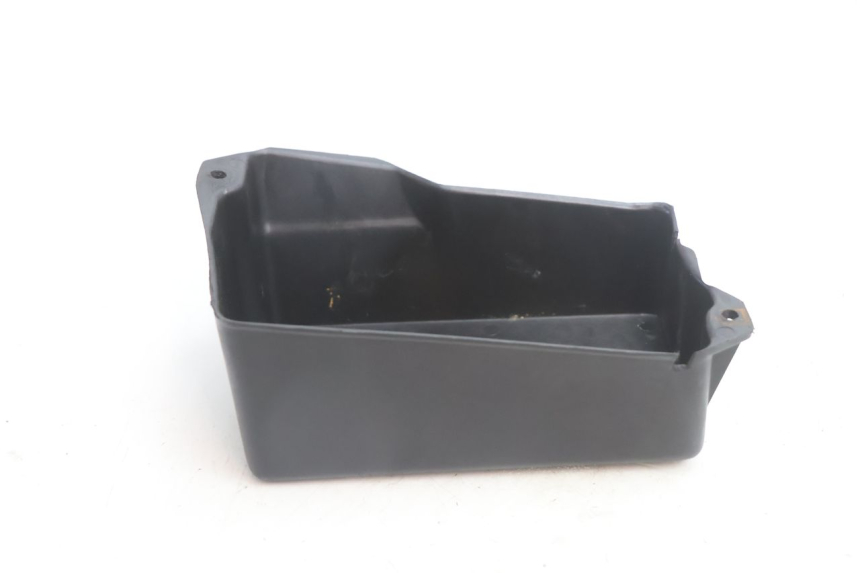 photo de BATTERIA COPERCHIO PIAGGIO TYPHOON 50 (2000 - 2009) - Zoom sullo stato d'uso
