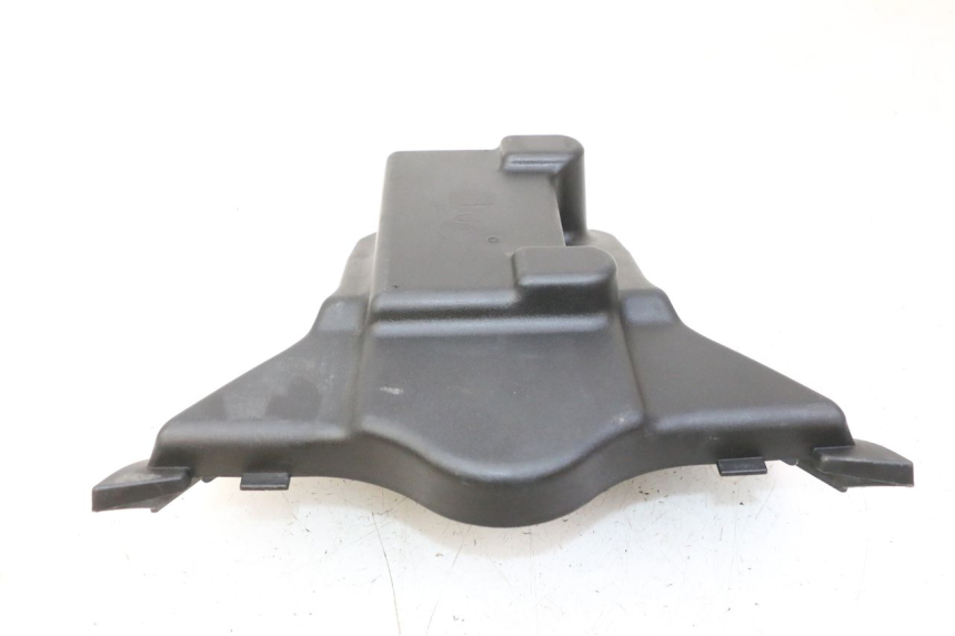 photo de BATTERIA COPERCHIO YAMAHA X-CITY XCITY 125 (2007 - 2013) - Primo piano tecnico