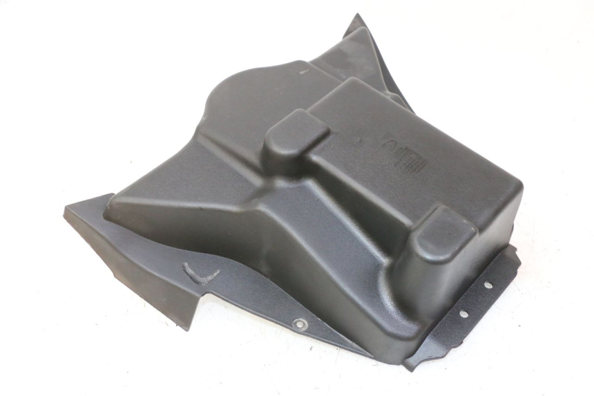 photo de BATTERIA COPERCHIO YAMAHA X-CITY XCITY 125 (2007 - 2013) - Dettagli dei punti di fissaggio