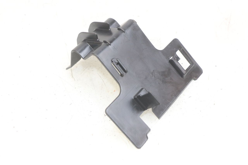 photo de COPERCHIO BATTERIA YAMAHA X-MAX XMAX 125 (2010 - 2013) - Zoom sullo stato d'uso