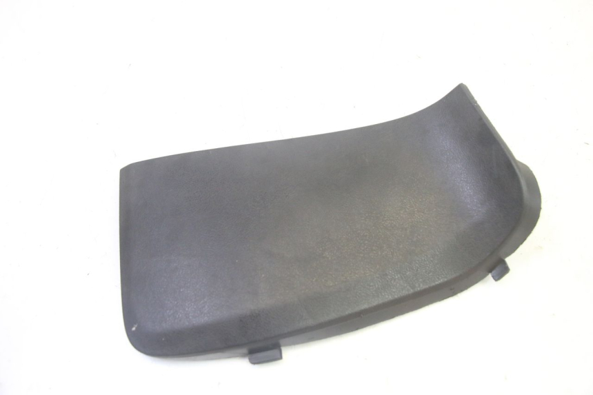 photo de COPERCHIO BATTERIA YAMAHA XMAX X-MAX 125 (2006 - 2009) - Dettaglio del componente