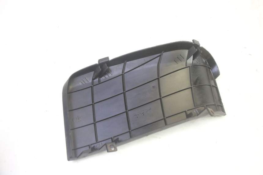 photo de COPERCHIO BATTERIA YAMAHA XMAX X-MAX 125 (2006 - 2009) - Zoom sullo stato d'uso