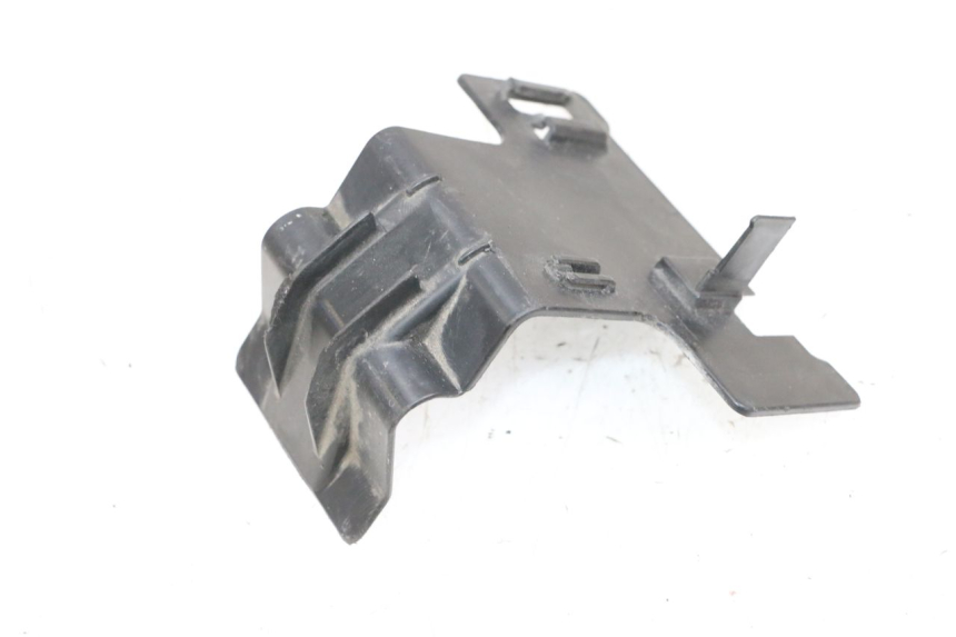 photo de COPERCHIO BATTERIA YAMAHA X-MAX XMAX 125 (2010 - 2013) - Zoom sullo stato d'uso