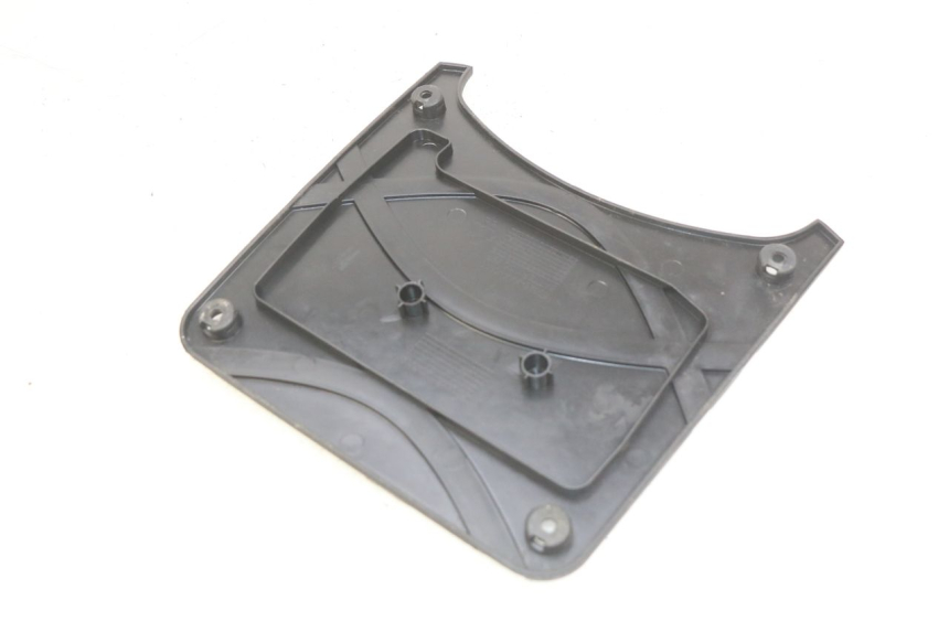 photo de COPERCHIO BATTERIA SYM X-PRO 4T 50 (2014 - 2021) - Dettaglio del componente