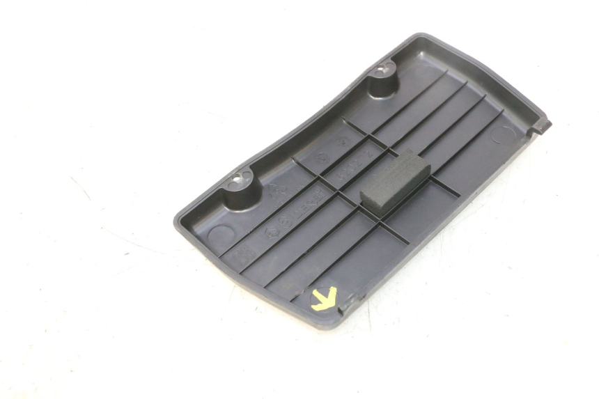photo de BATTERIA COPERCHIO PIAGGIO X8 STREET 125 (2006 - 2007) - Vista d'insieme del prodotto