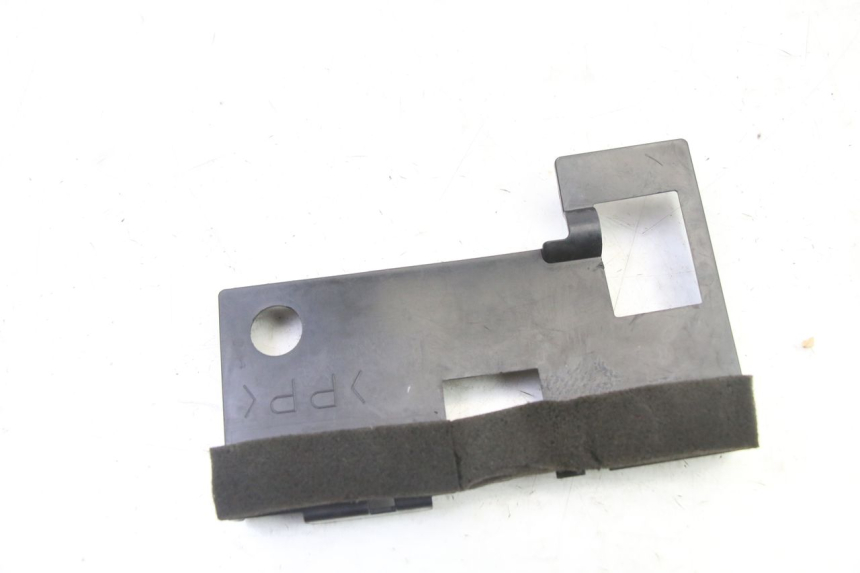 photo de BATTERIA COPERCHIO YAMAHA XJ6 ABS 600 (2008 - 2016) - Altra angolazione