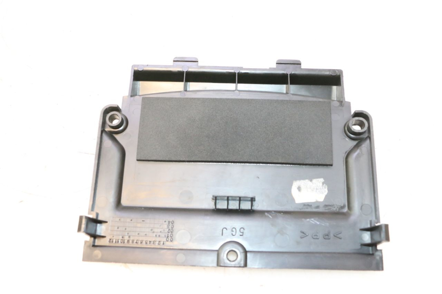 photo de BATTERIA COPERCHIO YAMAHA XP T-MAX ABS 500 (2005 - 2005) - Altra angolazione