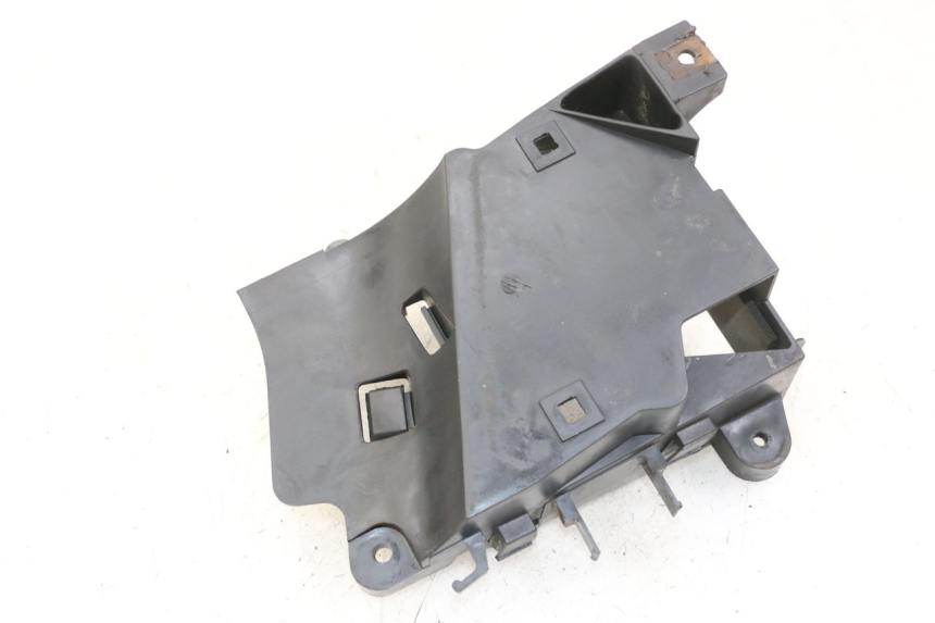 photo de BATTERIA COPERCHIO YAMAHA XVS DRAG STAR DRAGSTAR 650 (1997 - 2007) - Zoom sui componenti