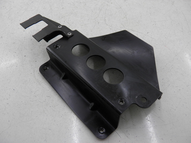 photo de COPERCHIO BATTERIA YAMAHA TDM 900 (2004 - 2006) - Dettaglio del componente