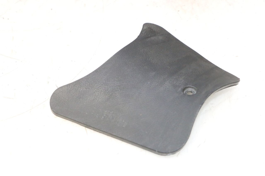 photo de BATTERIA COPERCHIO YAMAHA YP MAJESTY 125 (2002 - 2006) - Zoom sullo stato d'uso