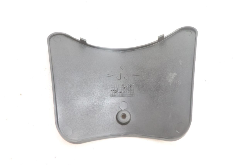 photo de BATTERIA COPERCHIO YAMAHA YP MAJESTY 125 (2002 - 2006) - Zoom sullo stato d'uso