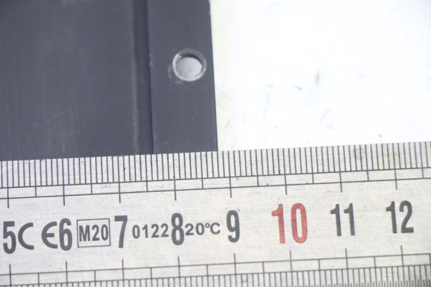 photo de BATTERIA COPERCHIO MOOVWAY Z8 1 - Dettagli dei punti di fissaggio