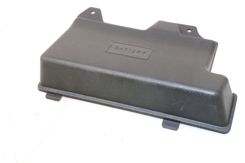 photo de COFANO BATTERIA PIAGGIO ZIP 2T 50 (2009 - 2019) - Altra angolazione