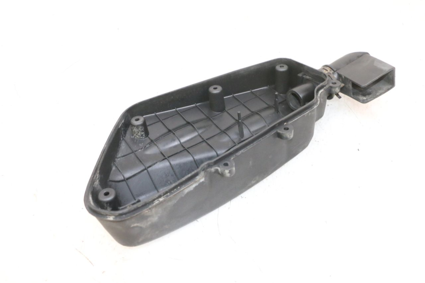 photo de SCATOLA COPERCHIO KYMCO AGILITY 16+ 4T 50 (2018 - 2023) - Zoom sullo stato d'uso