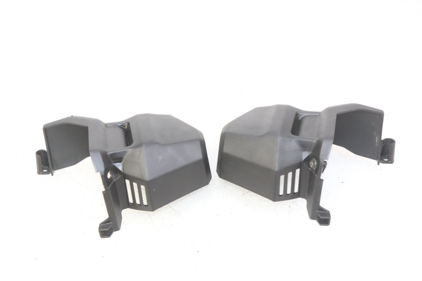 photo de CACHE FILTRO ARIA HONDA CB R 1000 (2018 - 2023) - Altra angolazione